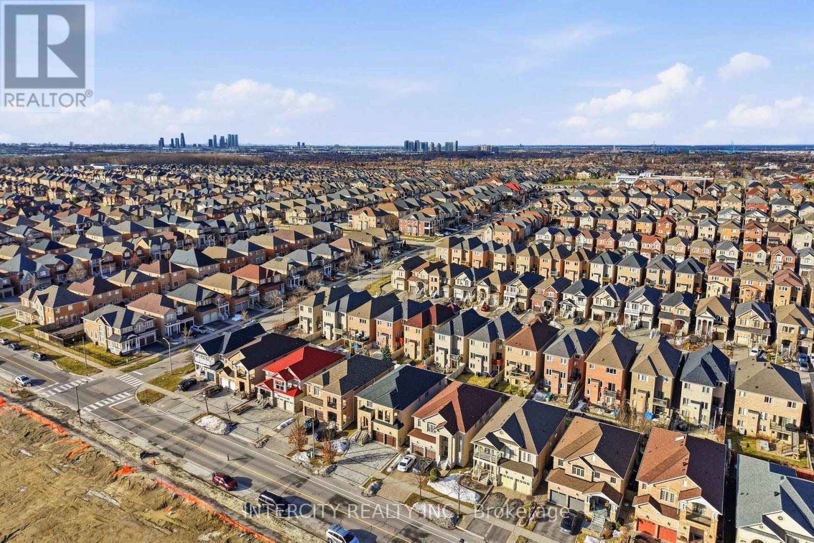 568 Grand Trunk Avenue, Vaughan, Ontario  L6A 0R4 - Photo 34 - N12884160