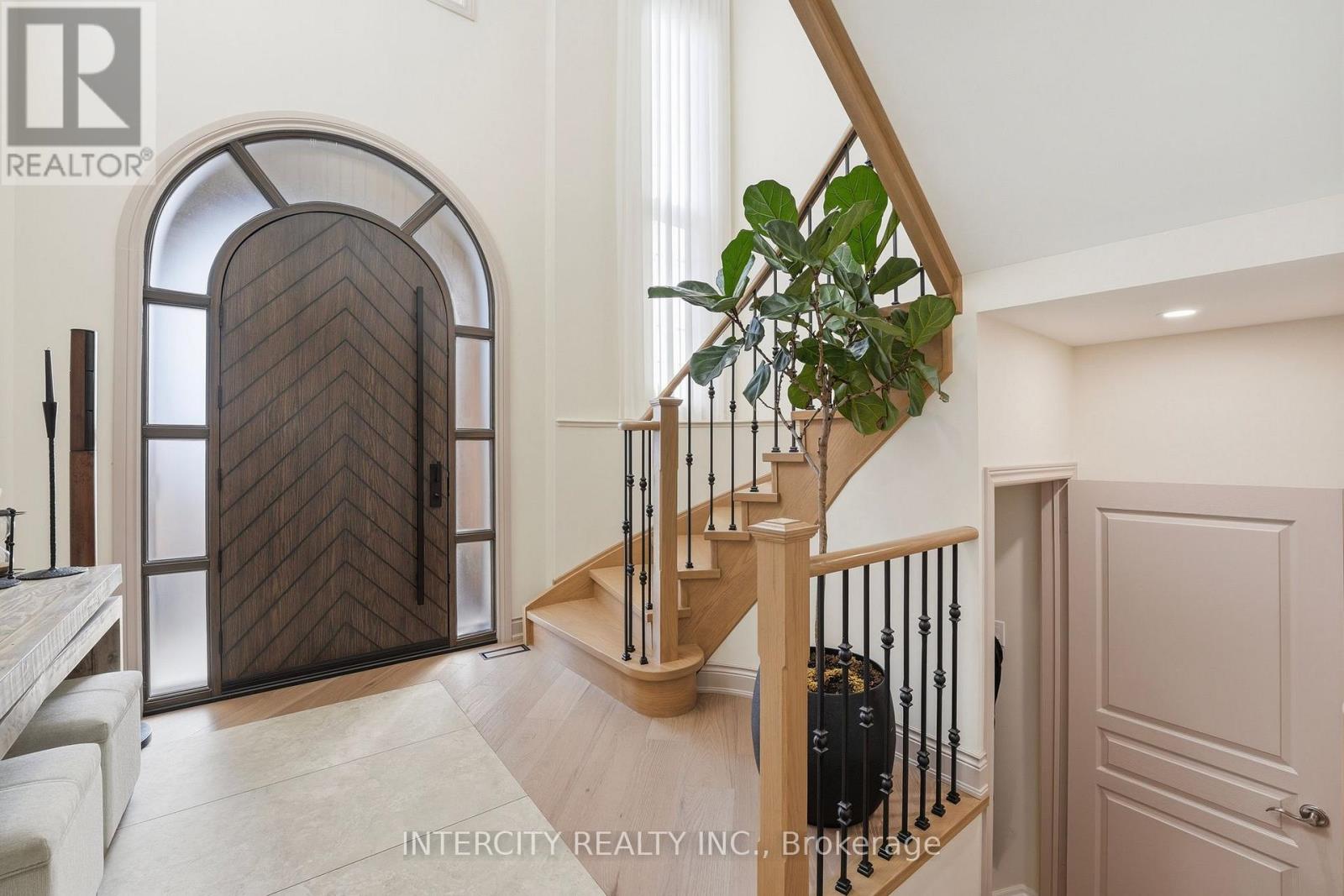 568 Grand Trunk Avenue, Vaughan, Ontario  L6A 0R4 - Photo 4 - N12884160