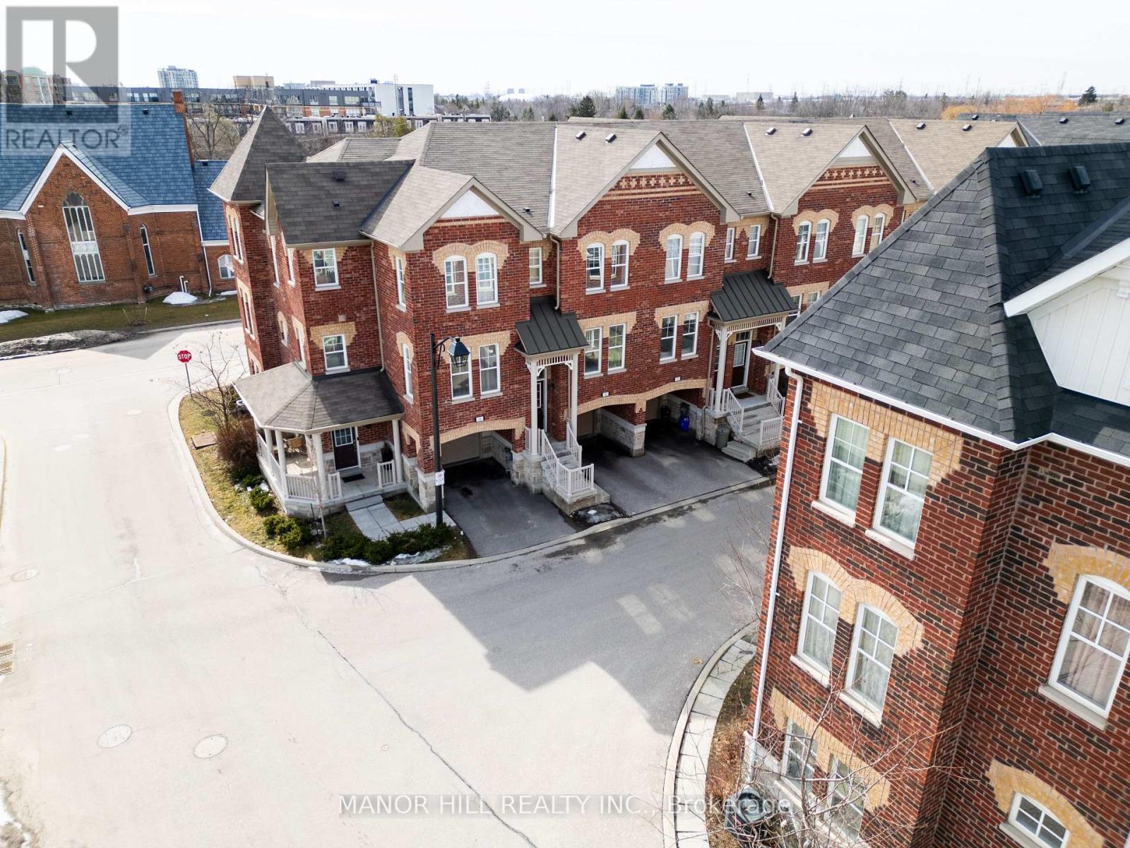 12 - 10 Porter Avenue W, Vaughan, Ontario  L4L 0H1 - Photo 2 - N12884178