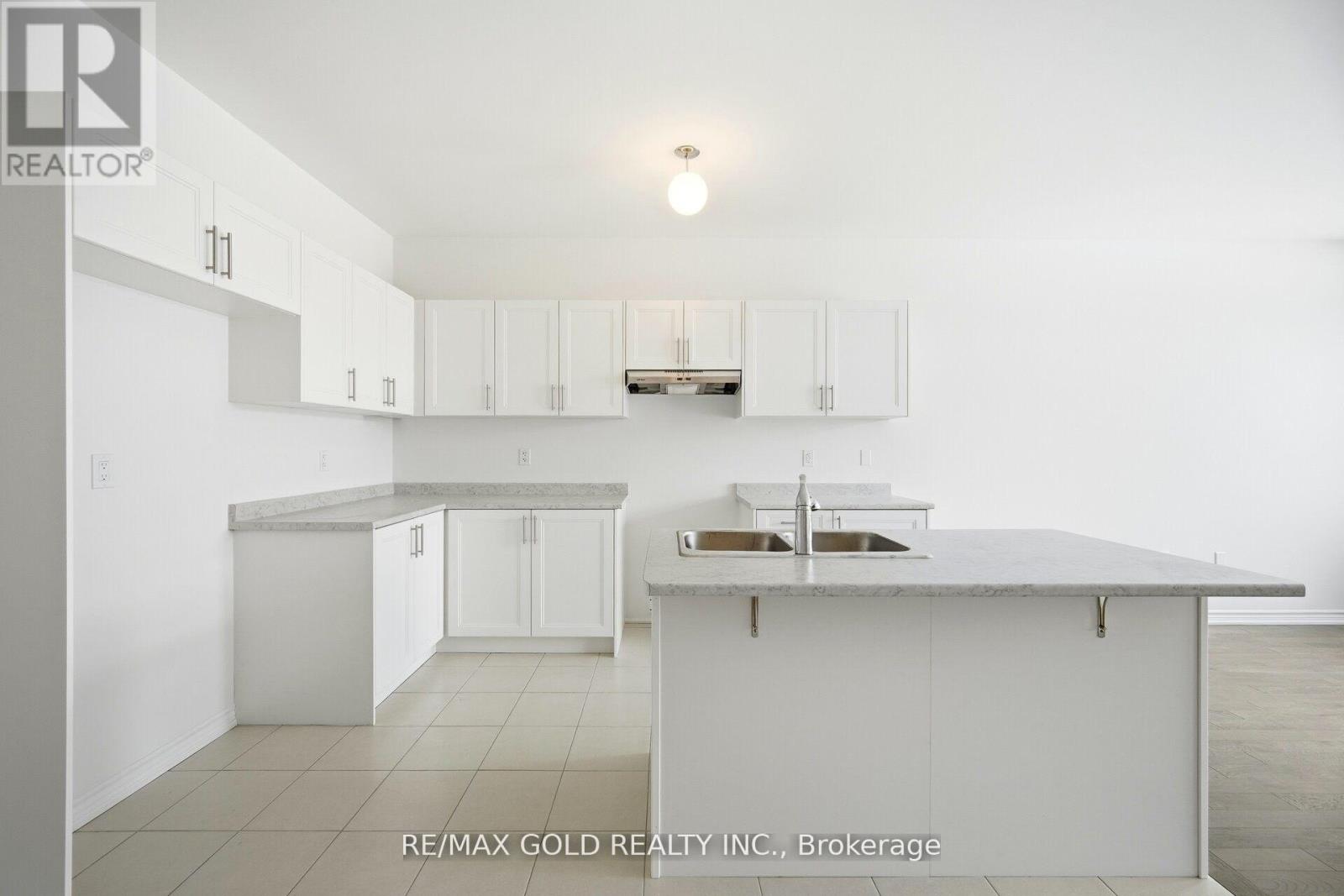 251 Wilcox Drive, Clearview, Ontario  L0M 1S0 - Photo 5 - S12884202