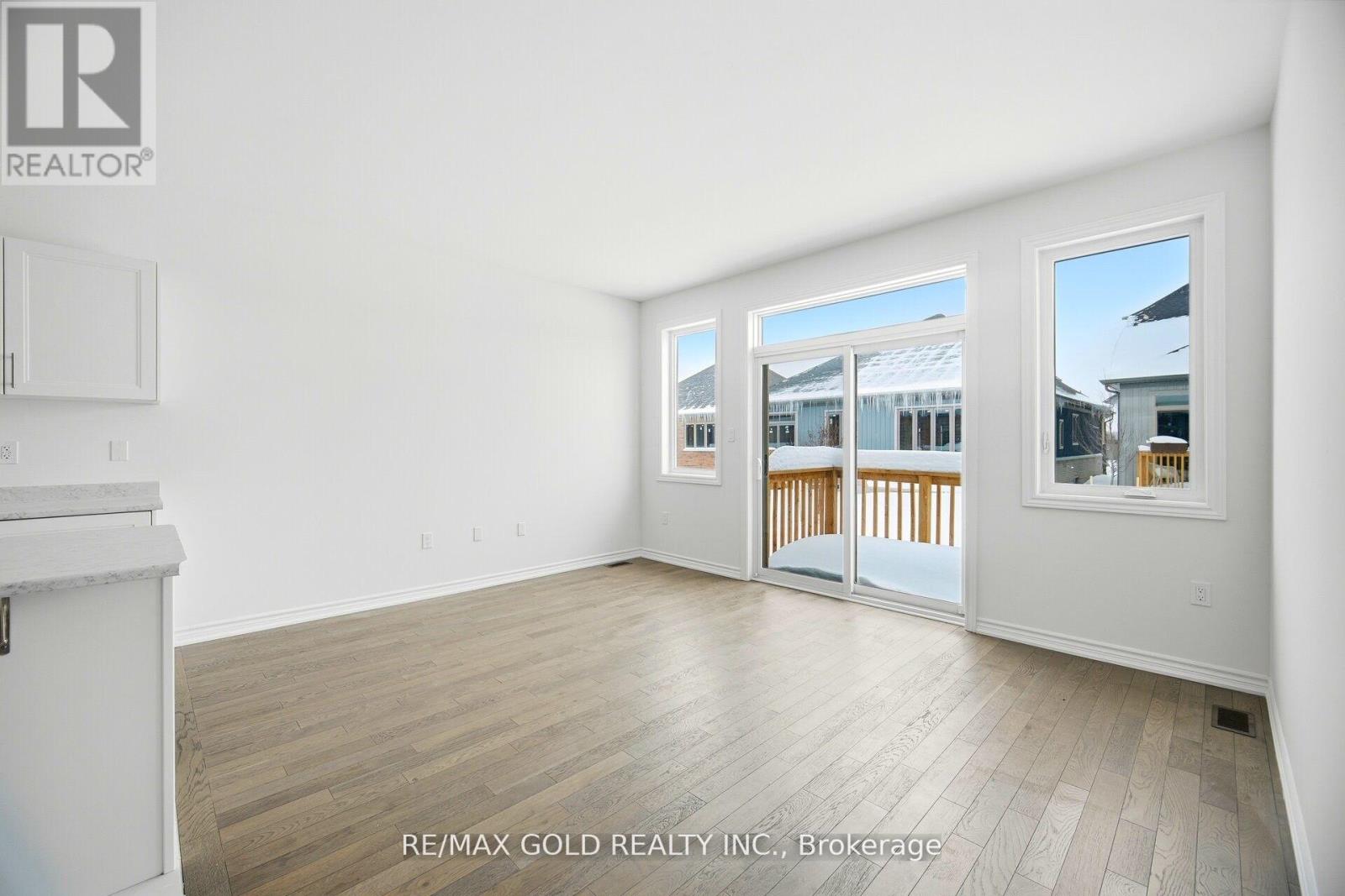 251 Wilcox Drive, Clearview, Ontario  L0M 1S0 - Photo 6 - S12884202