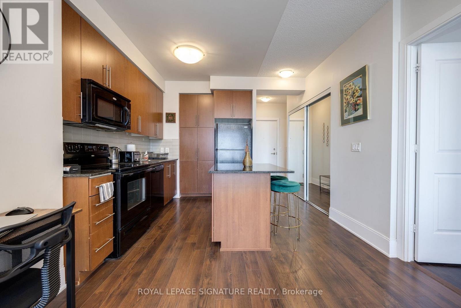 2908 - 330 Burnhamthorpe Road W, Mississauga, Ontario  L5B 0E1 - Photo 7 - W12884154