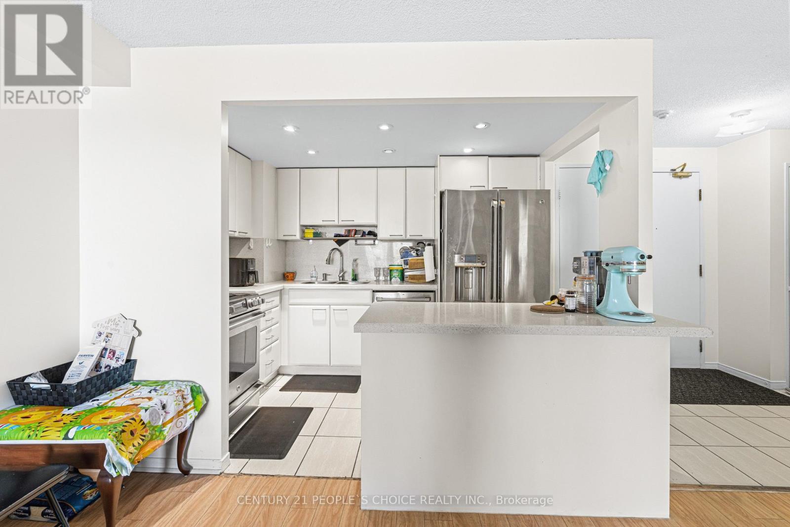 1413 - 155 Hillcrest Avenue, Mississauga, Ontario  L5B 3Z2 - Photo 13 - W12884194