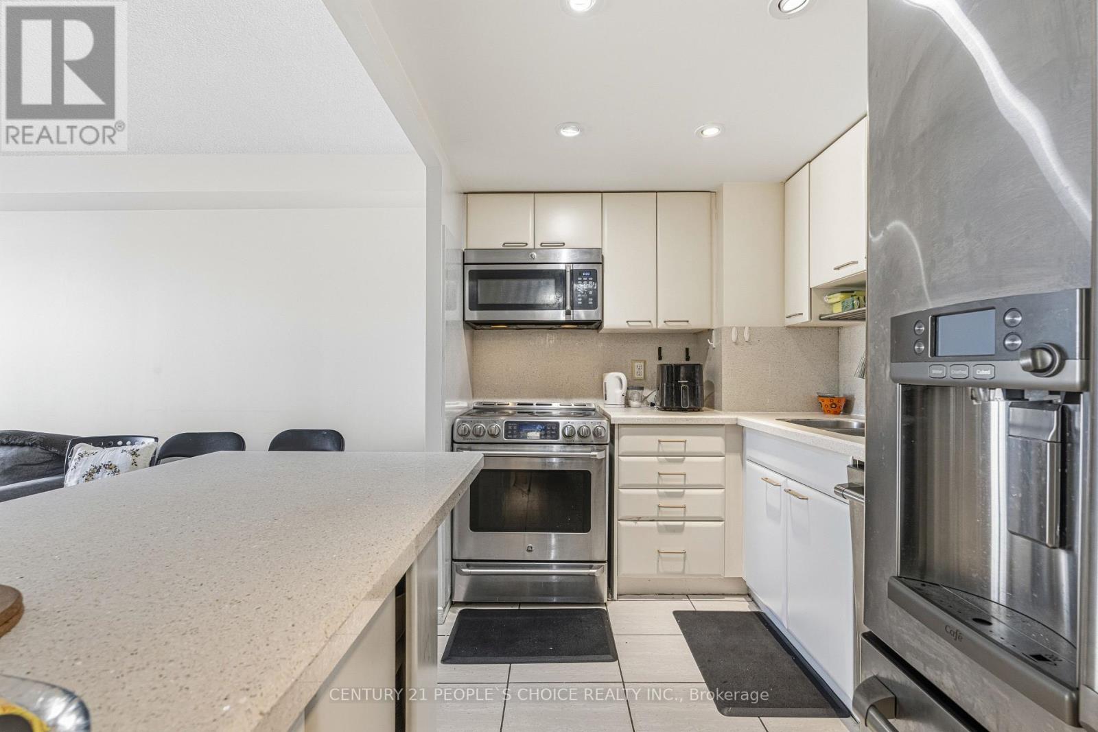 1413 - 155 Hillcrest Avenue, Mississauga, Ontario  L5B 3Z2 - Photo 16 - W12884194