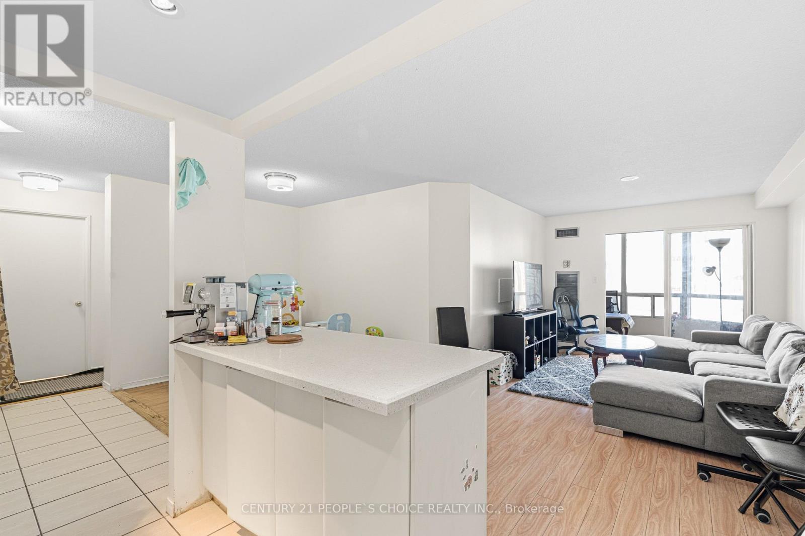 1413 - 155 Hillcrest Avenue, Mississauga, Ontario  L5B 3Z2 - Photo 17 - W12884194