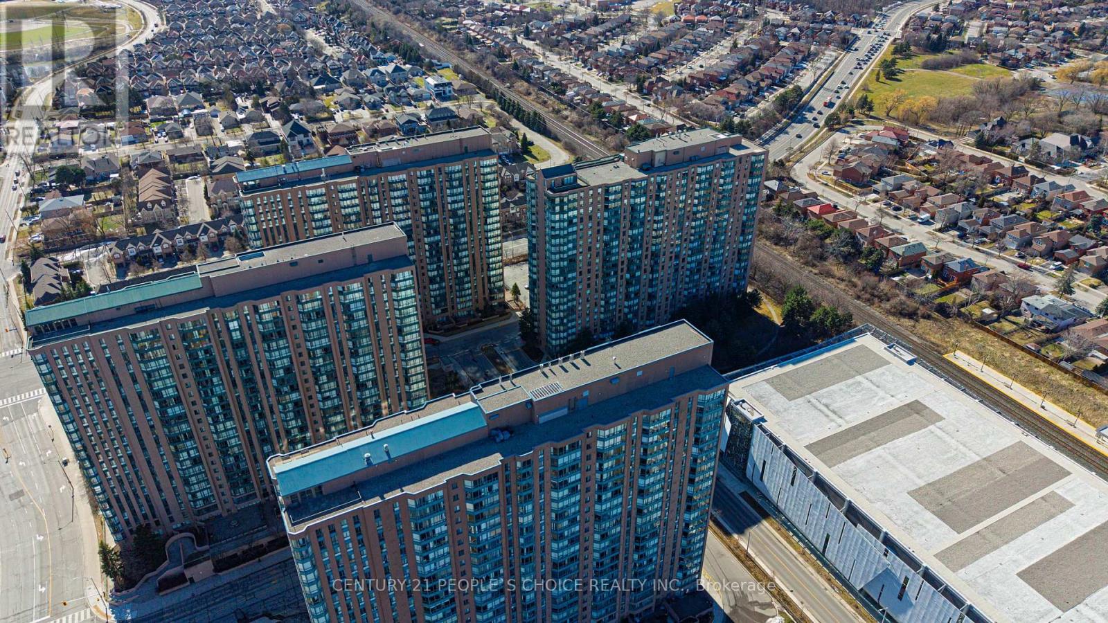 1413 - 155 Hillcrest Avenue, Mississauga, Ontario  L5B 3Z2 - Photo 7 - W12884194