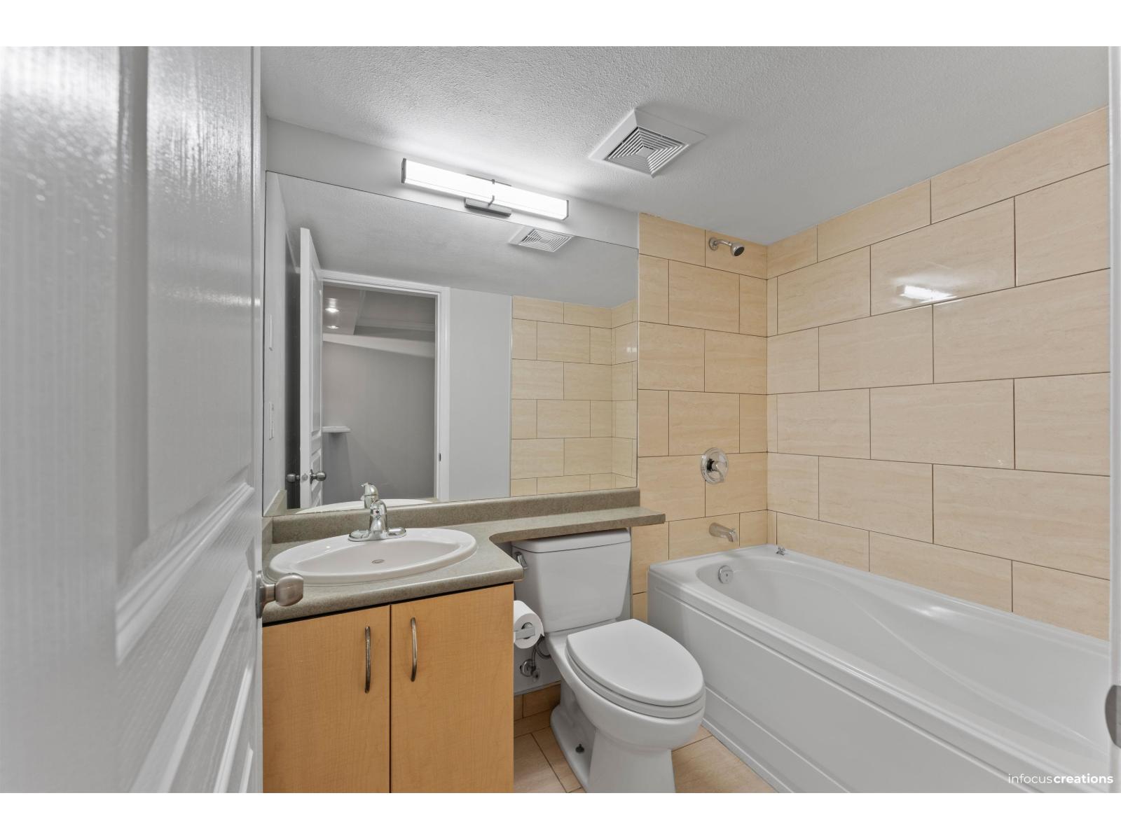 20200 56 Avenue, Langley, British Columbia  V3A 8S1 - Photo 6 - R3099811