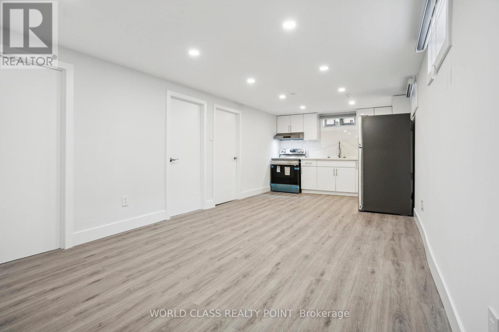 396 Hudson Drive, London East, Ontario  N5V 1E6 - Photo 13 - X12884164