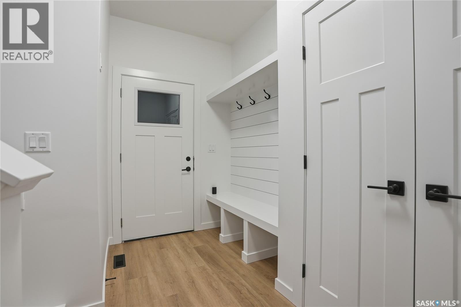 1170 Nightingale Terrace, Saskatoon, Saskatchewan  S7L 7R5 - Photo 2 - SK028767