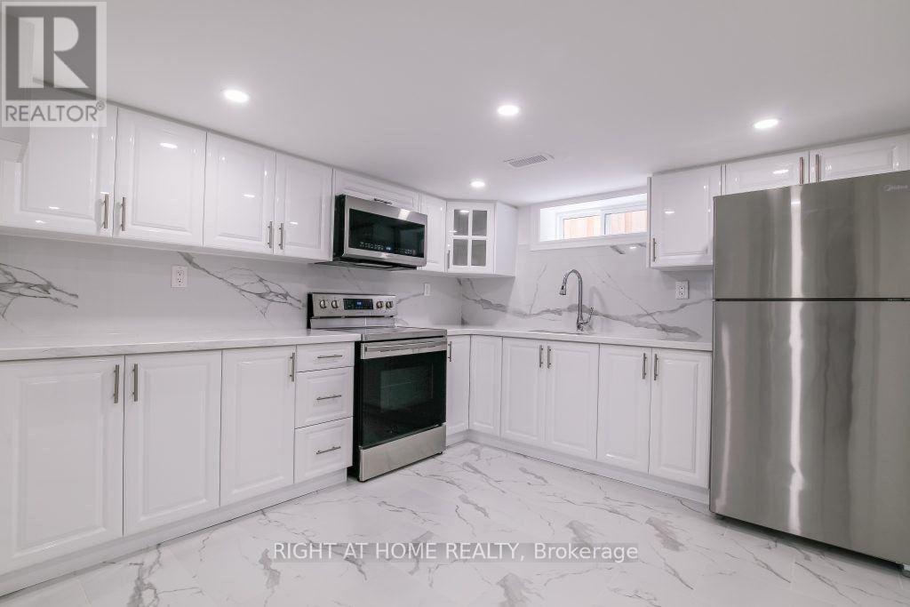 Bsmt - 39 Porter Crescent, Toronto, Ontario  M1P 1E8 - Photo 5 - E12881314