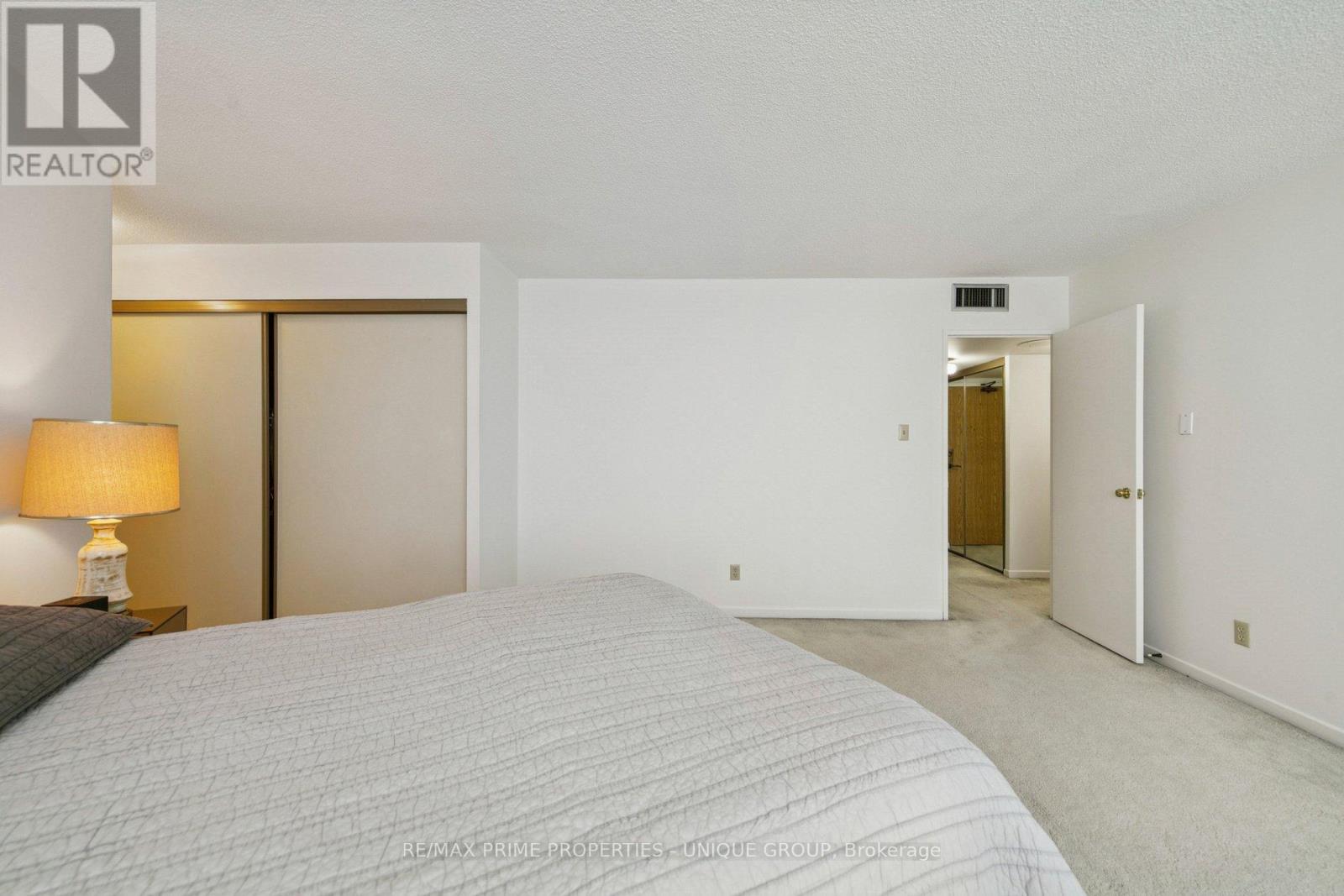 1801 - 1300 Bloor Street, Mississauga, Ontario  L4Y 3Z2 - Photo 26 - W12838990