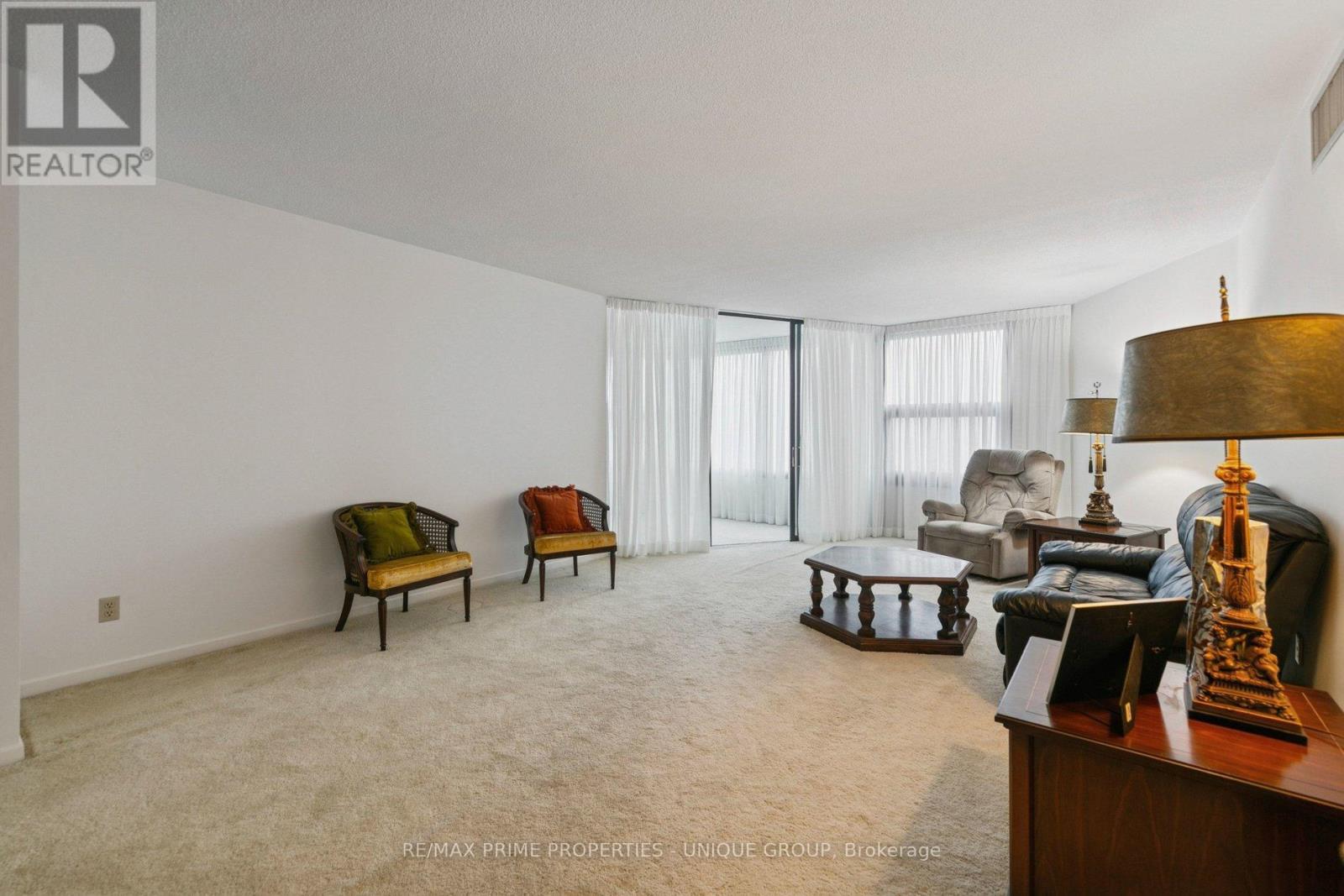 1801 - 1300 Bloor Street, Mississauga, Ontario  L4Y 3Z2 - Photo 8 - W12838990