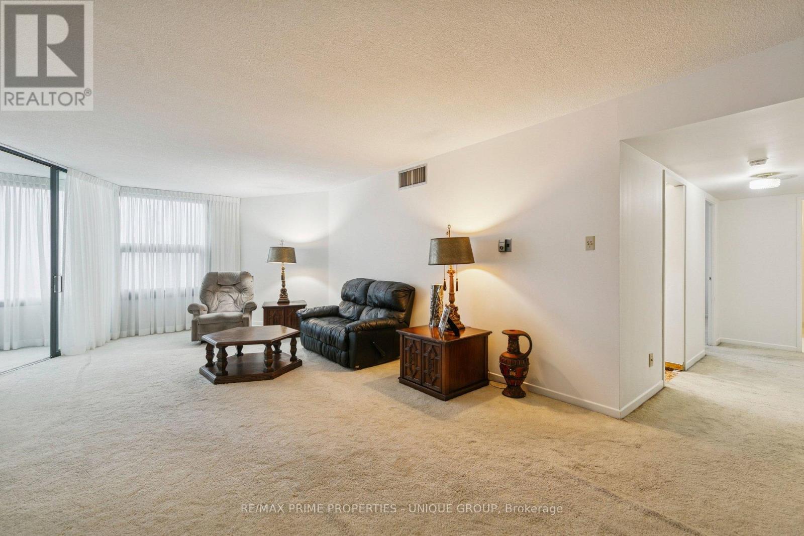 1801 - 1300 Bloor Street, Mississauga, Ontario  L4Y 3Z2 - Photo 9 - W12838990