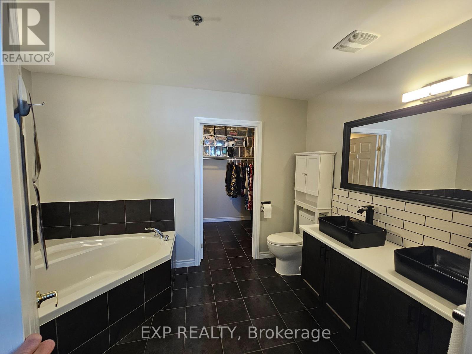 102 - 308 Watson Parkway N, Guelph, Ontario  N1E 0G7 - Photo 21 - X12854364