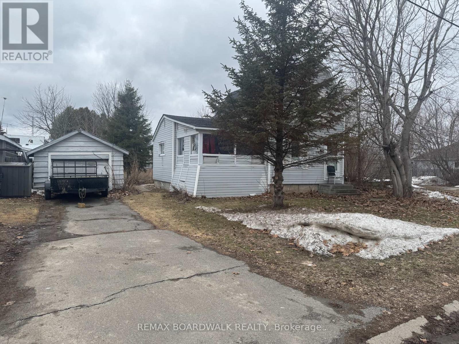 46 Adelaide Street, Edwardsburgh/cardinal, Ontario  K0E 1E0 - Photo 2 - X12873216