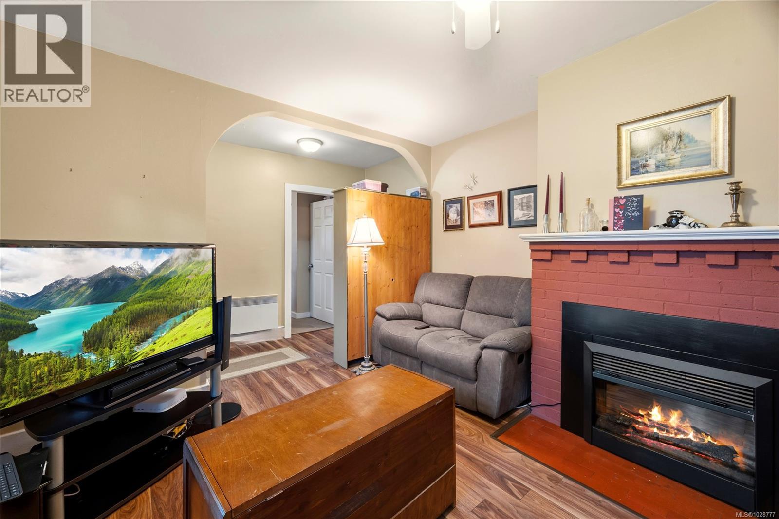 2614 Scott St, Victoria, British Columbia  V8R 4H9 - Photo 12 - 1028777