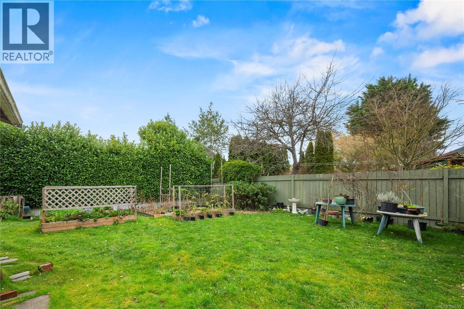 2614 Scott St, Victoria, British Columbia  V8R 4H9 - Photo 41 - 1028777