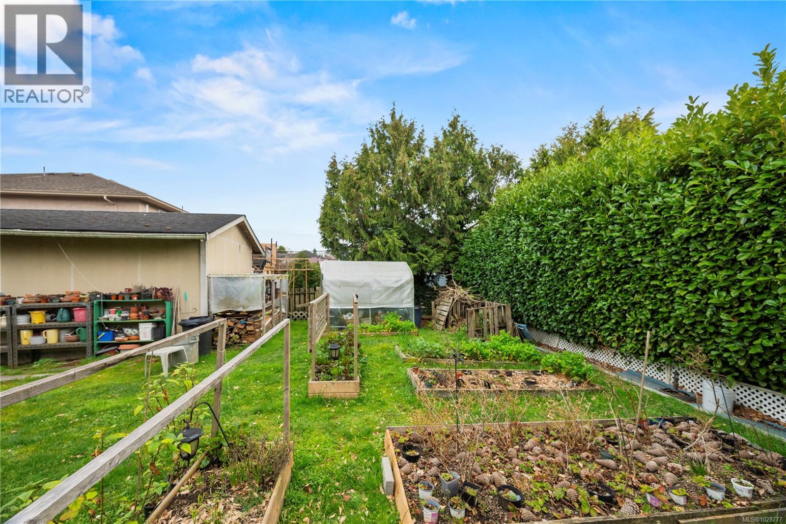 2614 Scott St, Victoria, British Columbia  V8R 4H9 - Photo 42 - 1028777