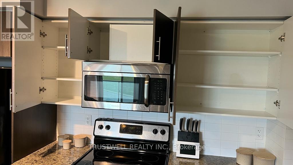 520 - 75 Norman Bethune Avenue, Richmond Hill, Ontario  L4B 0B6 - Photo 3 - N12884220