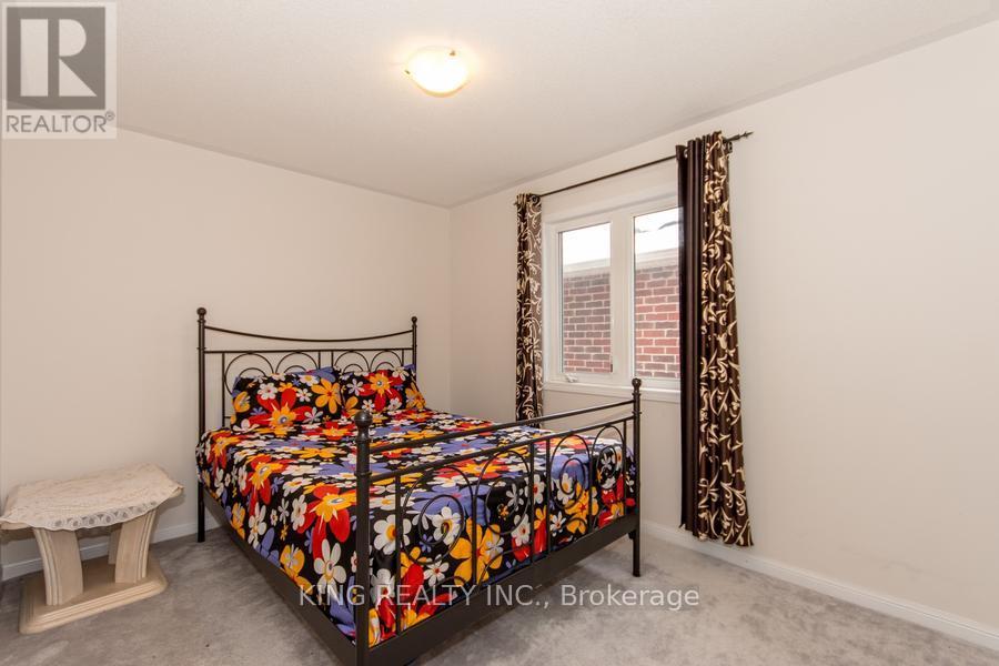 230 Cedric Terrace, Milton, Ontario  L9T 8P1 - Photo 7 - W12884236