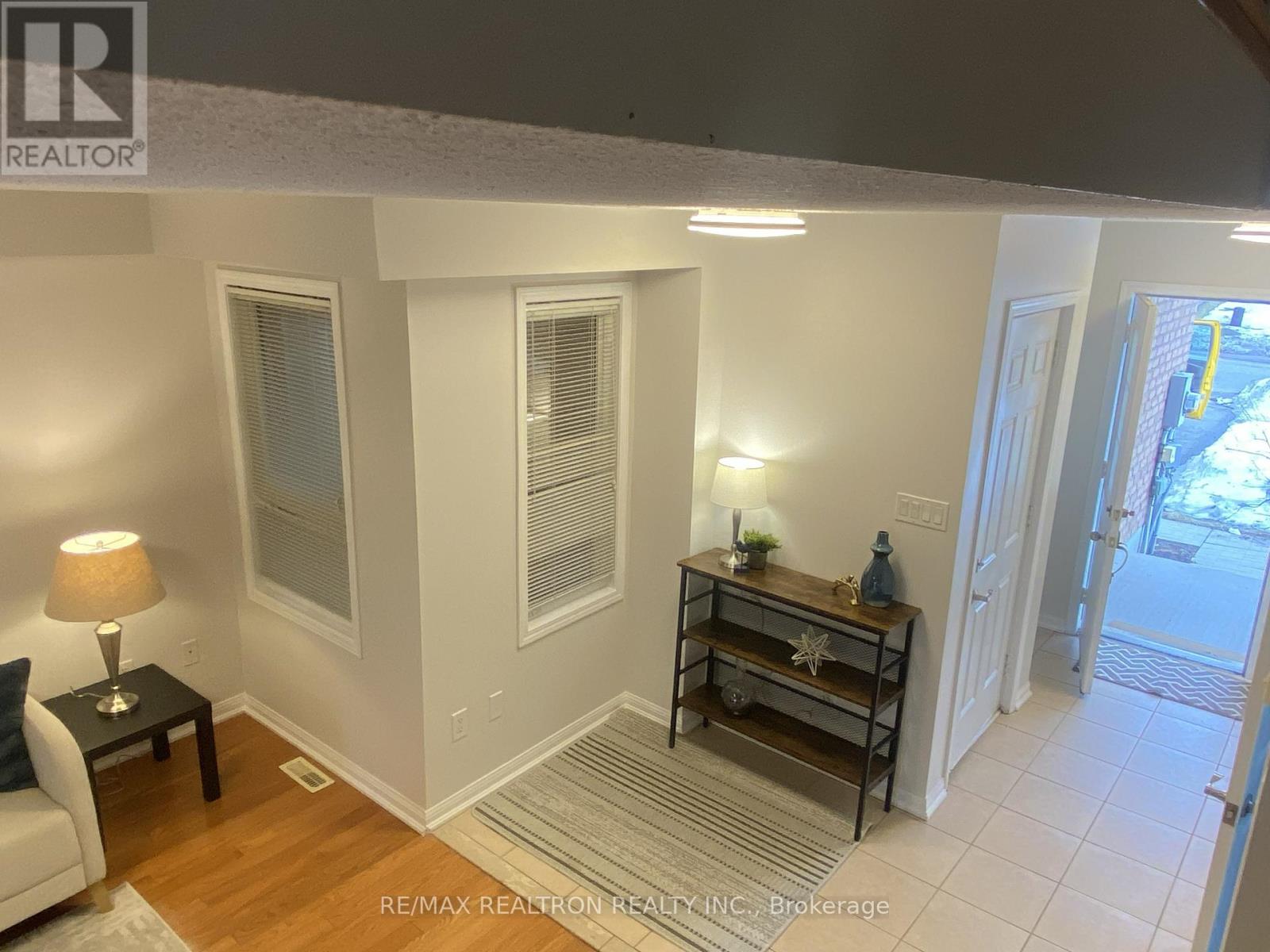 70 Commonwealth Road, Barrie, Ontario  L4M 0C9 - Photo 10 - S12883710