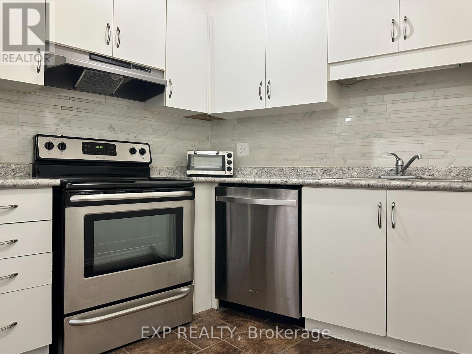 1405 - 20 Mississauga Valley Boulevard, Mississauga, Ontario  L5A 3S1 - Photo 2 - W12821000