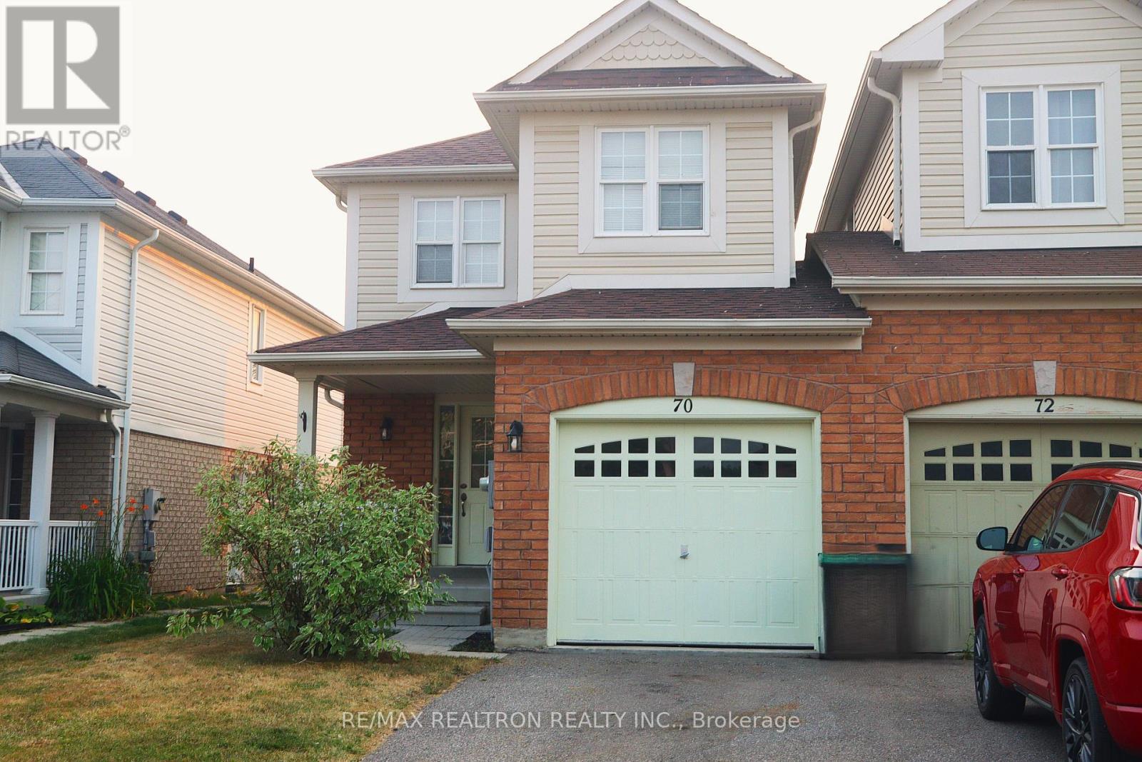 70 Commonwealth Road, Barrie, Ontario  L4M 0C9 - Photo 3 - S12883710