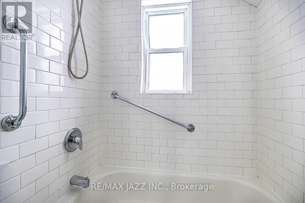 548 Front Street, Oshawa, Ontario  L1H 4V3 - Photo 16 - E12884074