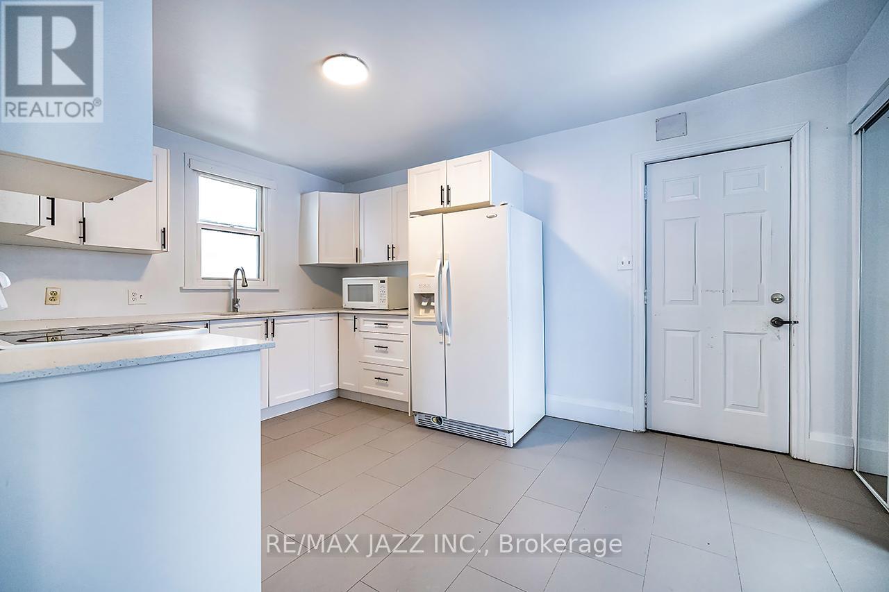 548 Front Street, Oshawa, Ontario  L1H 4V3 - Photo 4 - E12884074