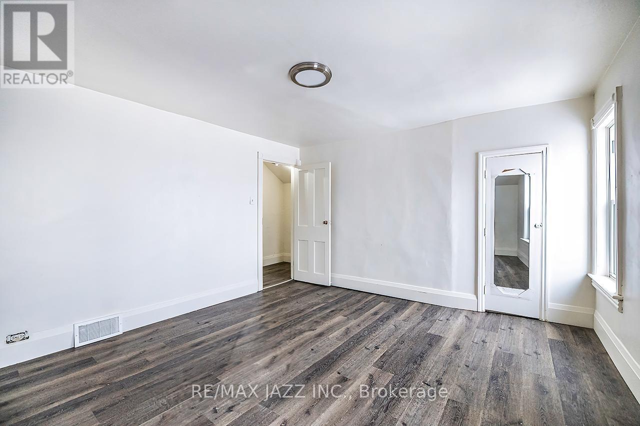 548 Front Street, Oshawa, Ontario  L1H 4V3 - Photo 11 - E12884074