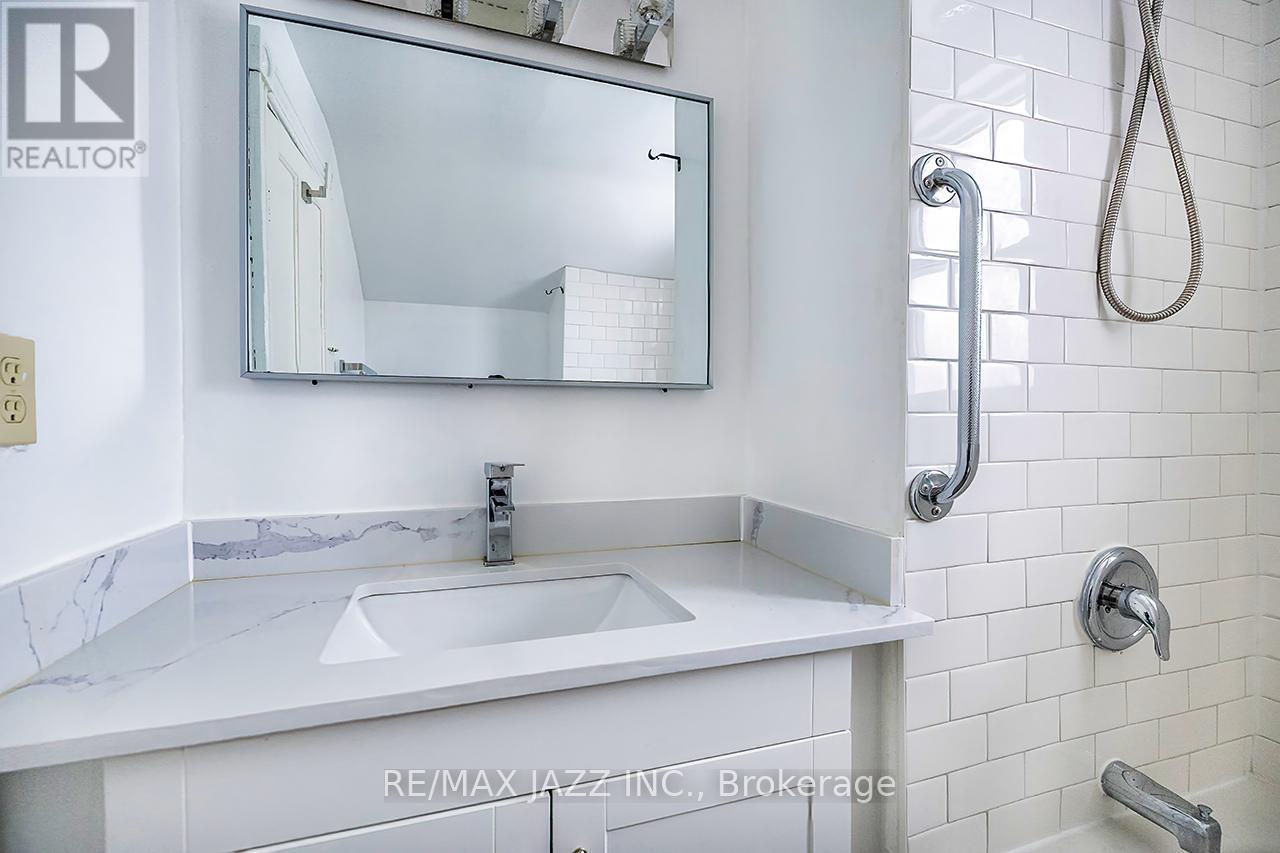 548 Front Street, Oshawa, Ontario  L1H 4V3 - Photo 15 - E12884074