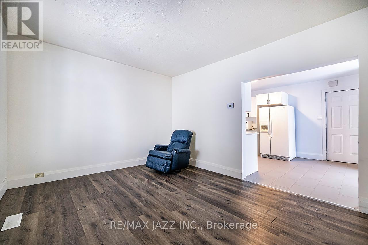 548 Front Street, Oshawa, Ontario  L1H 4V3 - Photo 7 - E12884074