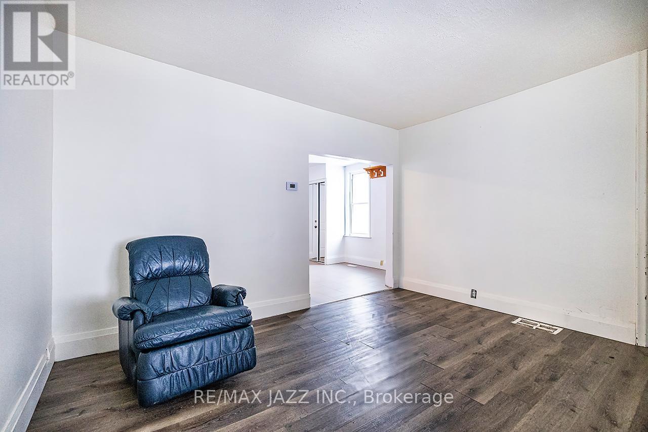 548 Front Street, Oshawa, Ontario  L1H 4V3 - Photo 8 - E12884074