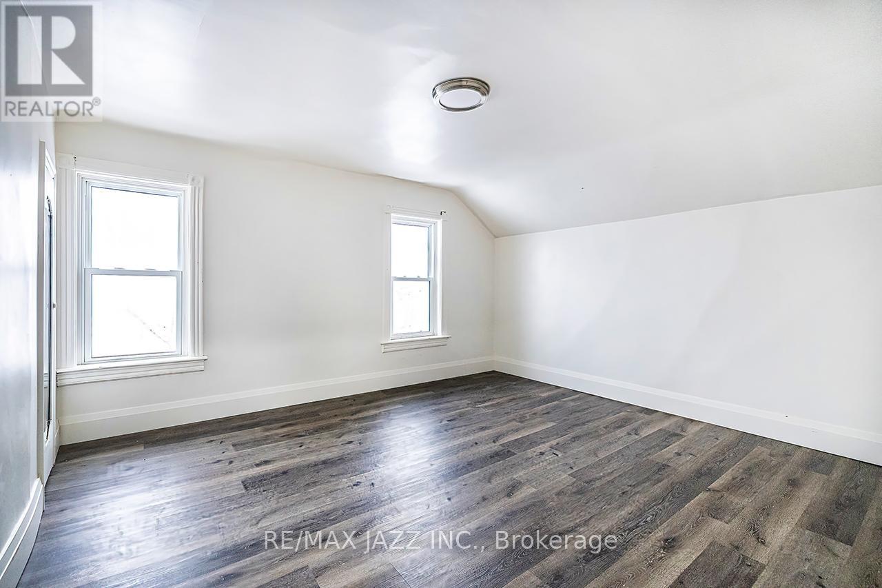 548 Front Street, Oshawa, Ontario  L1H 4V3 - Photo 9 - E12884074