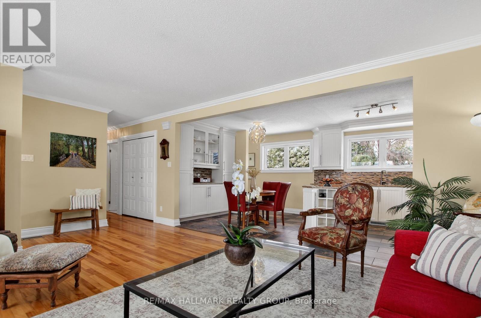 2401 Magnus Avenue, Ottawa, Ontario  K1G 1J7 - Photo 10 - X12884274