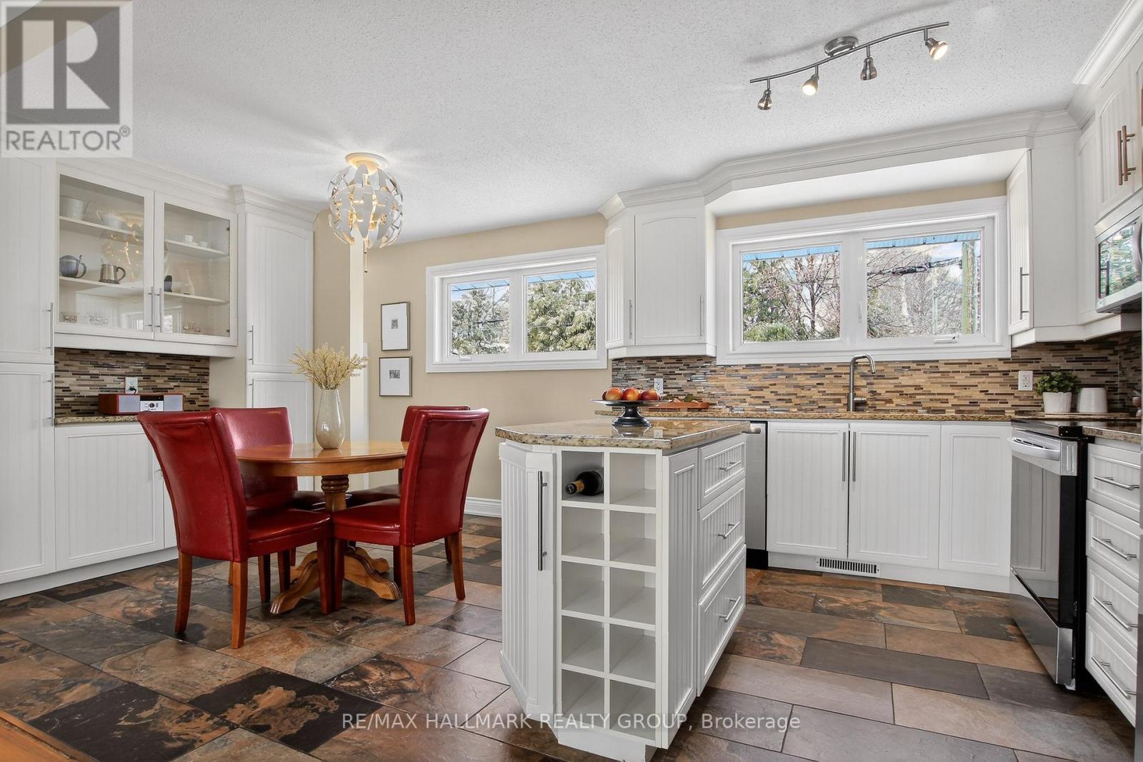 2401 Magnus Avenue, Ottawa, Ontario  K1G 1J7 - Photo 16 - X12884274