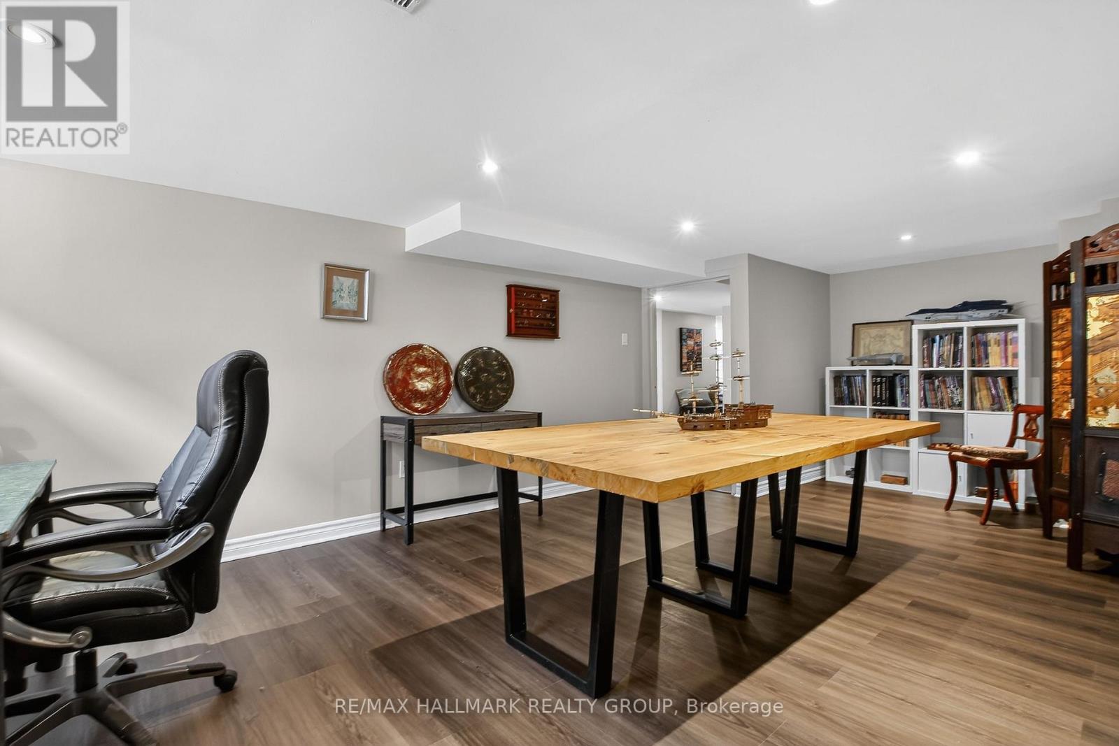 2401 Magnus Avenue, Ottawa, Ontario  K1G 1J7 - Photo 32 - X12884274