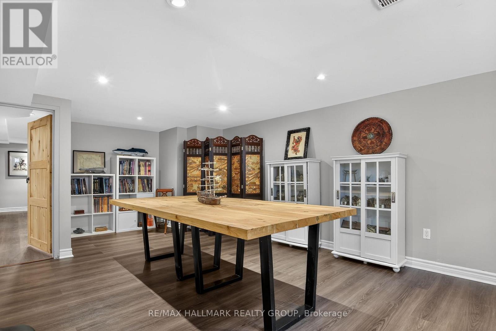 2401 Magnus Avenue, Ottawa, Ontario  K1G 1J7 - Photo 33 - X12884274