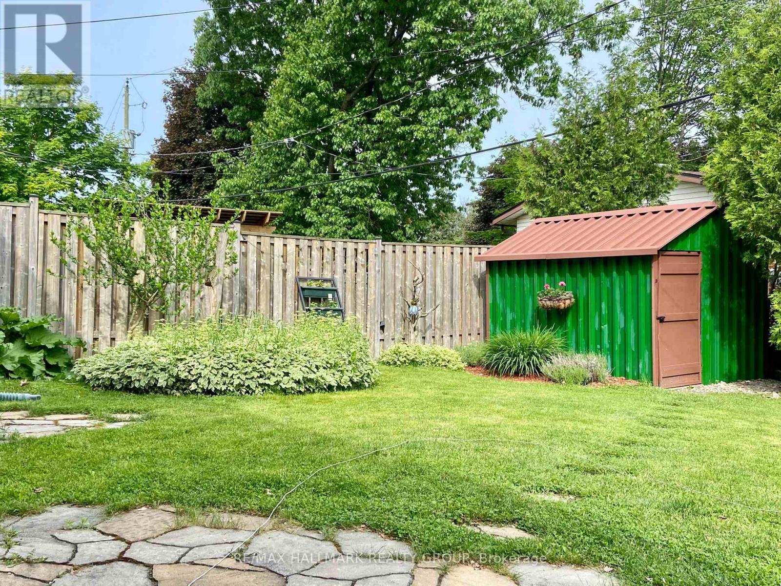 2401 Magnus Avenue, Ottawa, Ontario  K1G 1J7 - Photo 40 - X12884274