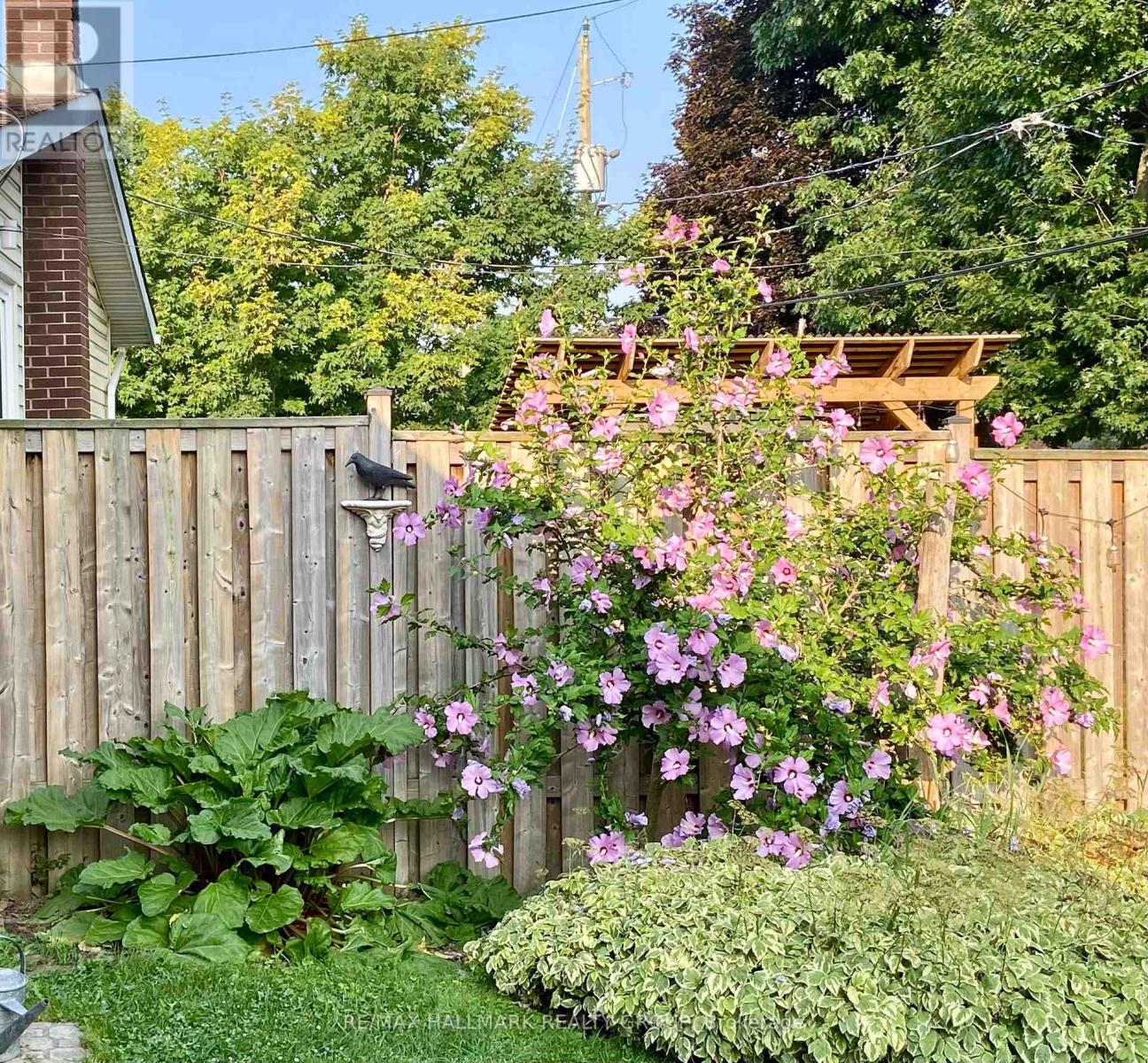 2401 Magnus Avenue, Ottawa, Ontario  K1G 1J7 - Photo 44 - X12884274