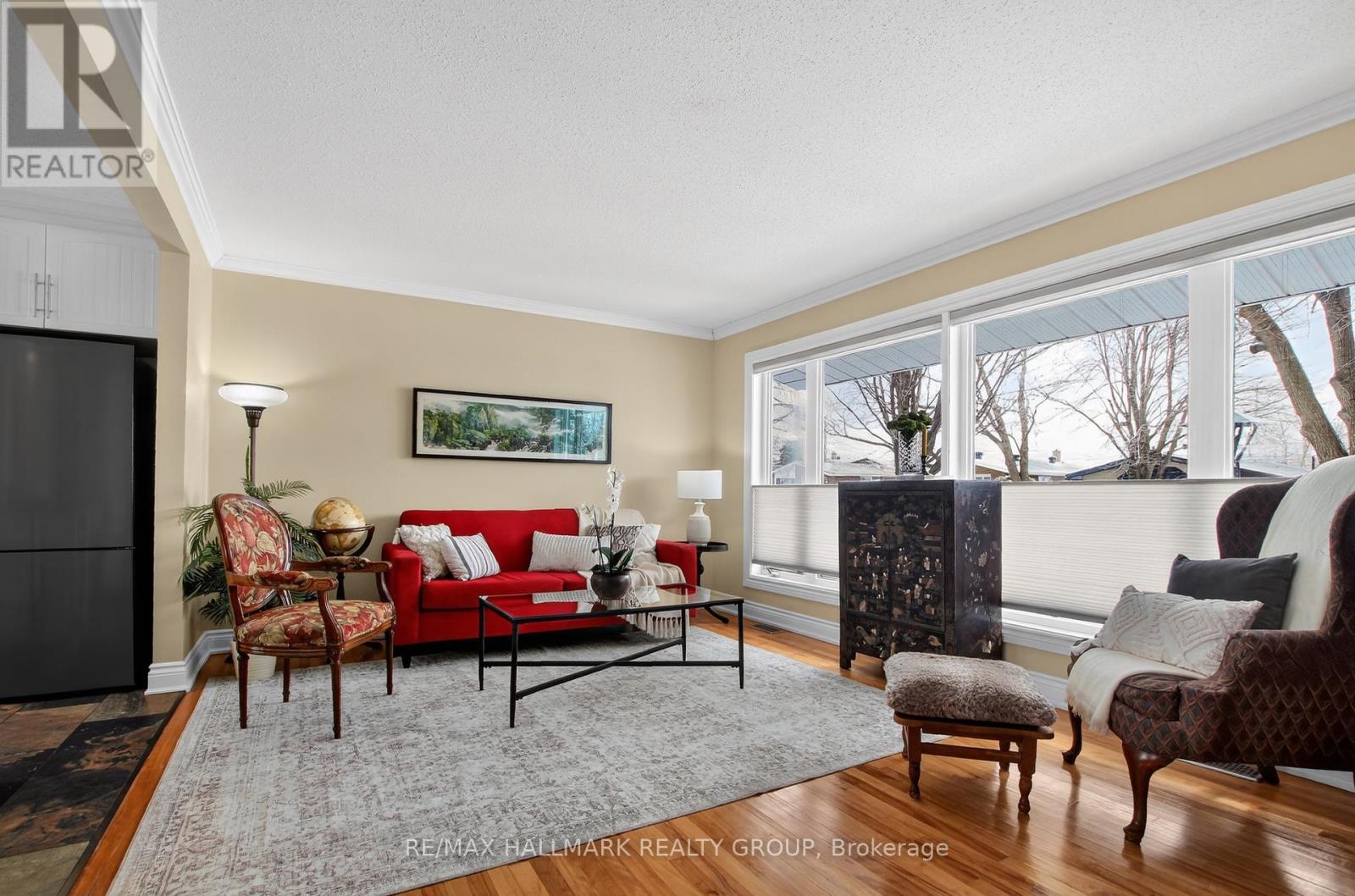 2401 Magnus Avenue, Ottawa, Ontario  K1G 1J7 - Photo 6 - X12884274