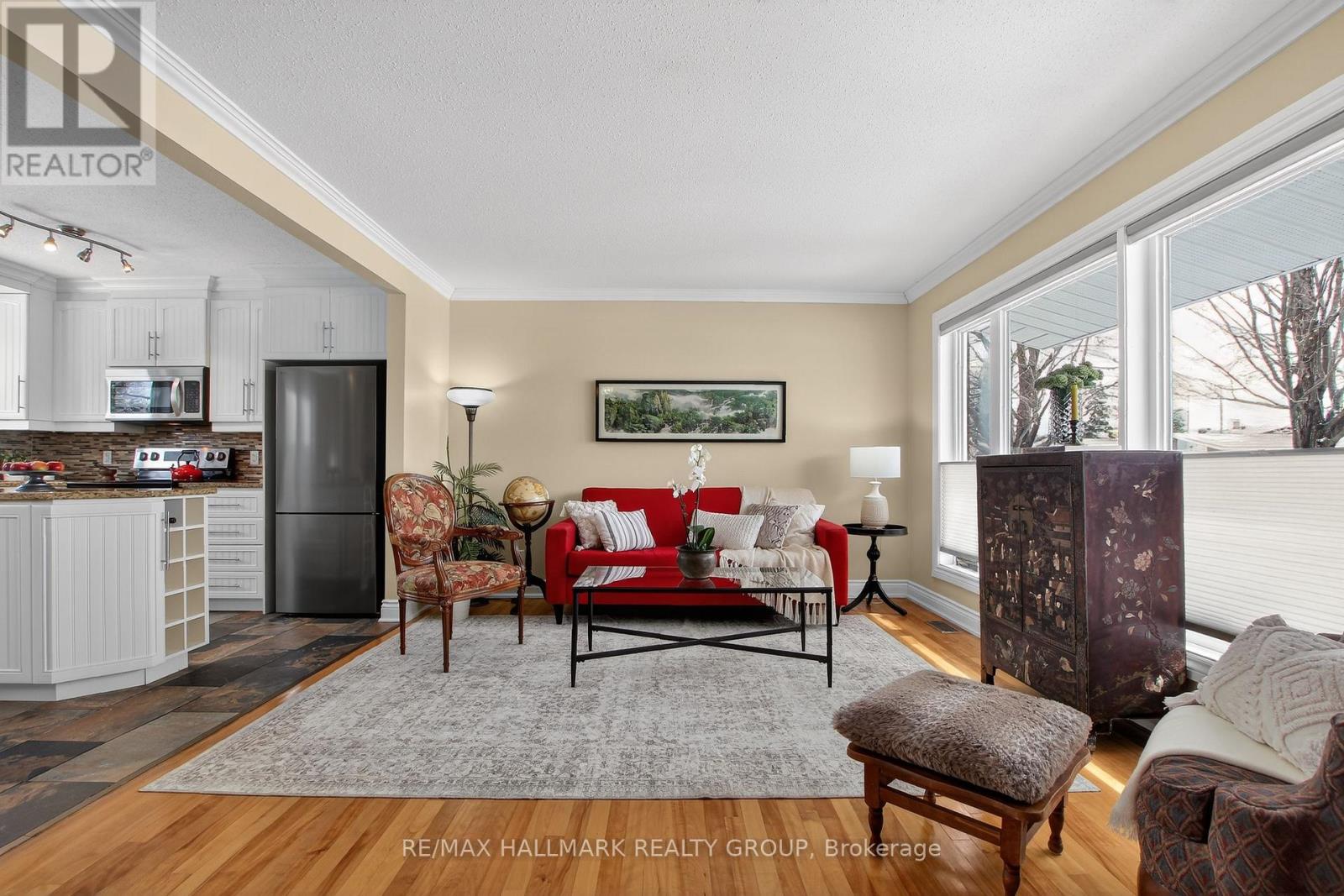 2401 Magnus Avenue, Ottawa, Ontario  K1G 1J7 - Photo 7 - X12884274