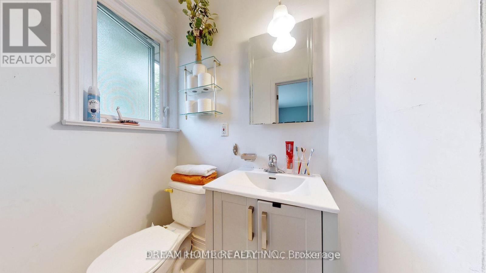 24 Morewood Crescent, Toronto, Ontario M2K 1L7 - Photo 13 - C12884252