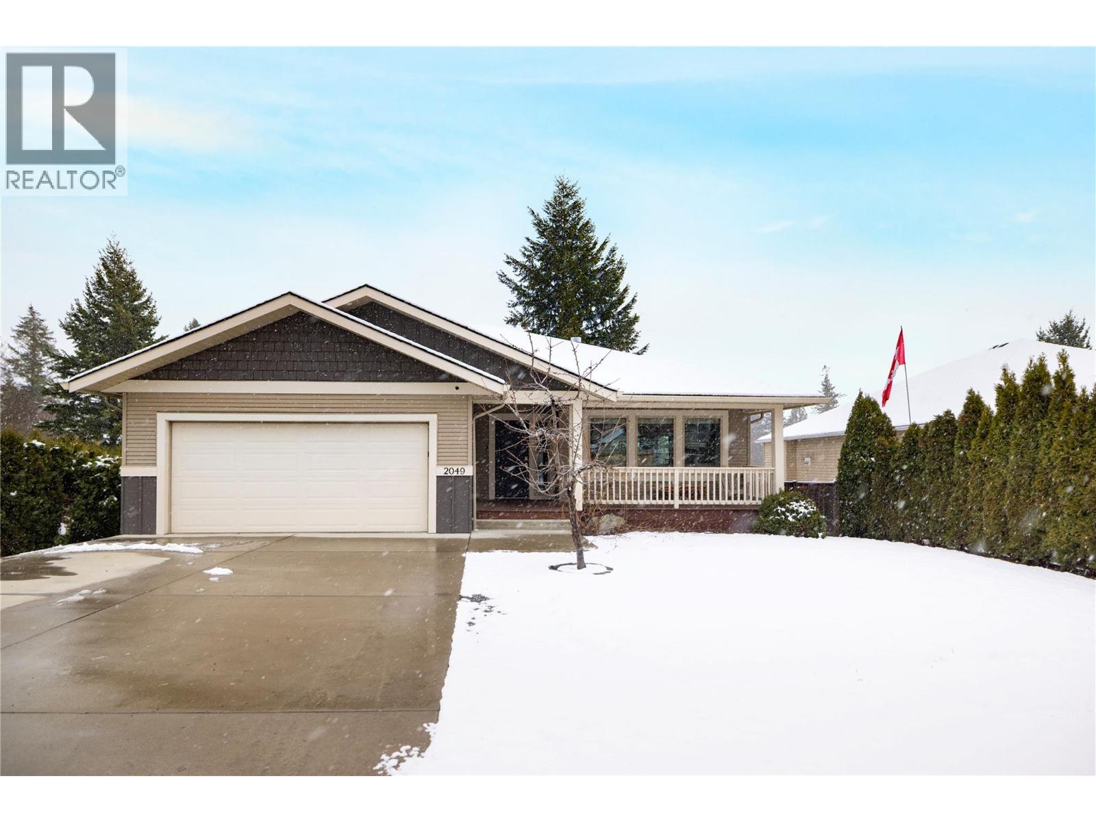 2049 Skyview Crescent, Lumby, British Columbia