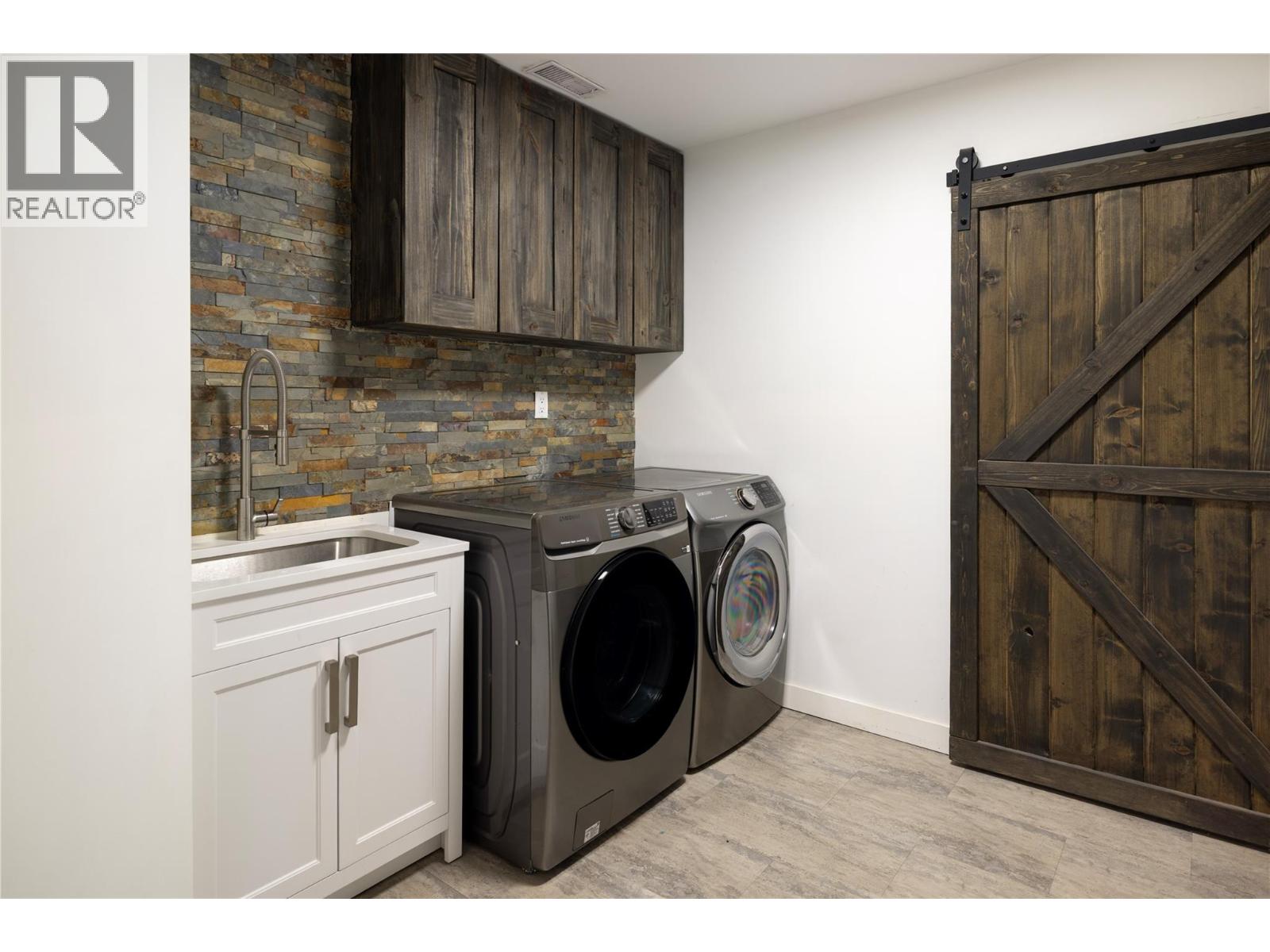 2049 Skyview Crescent, Lumby, British Columbia  V0E 2G0 - Photo 27 - 10379308