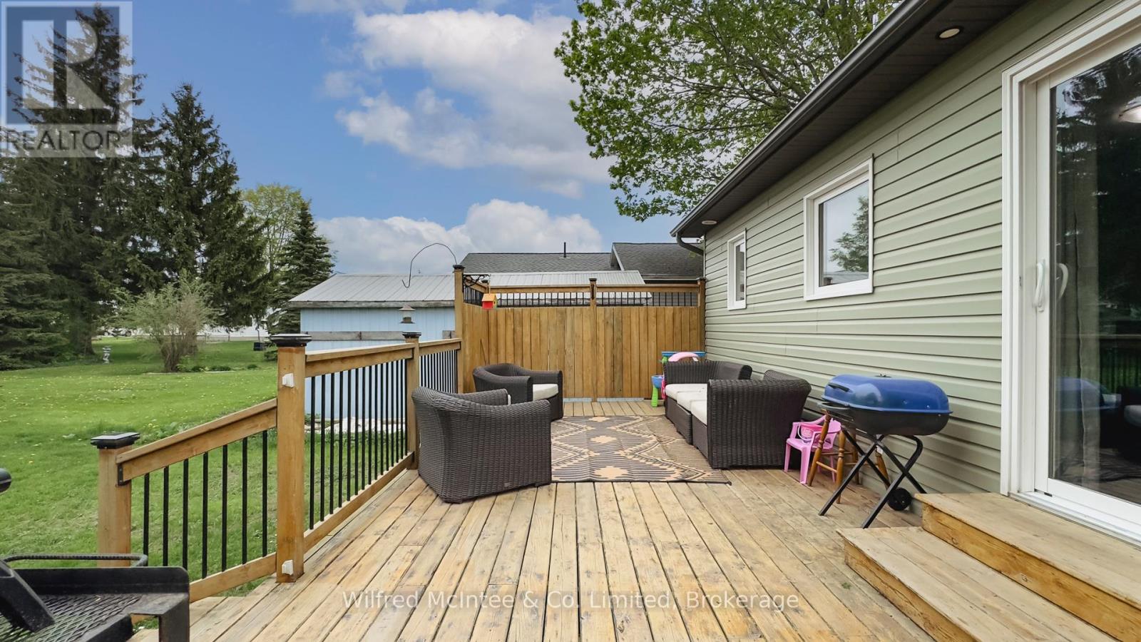 270 Albert Street, Huron East, Ontario  N0G 1H0 - Photo 24 - X12884240