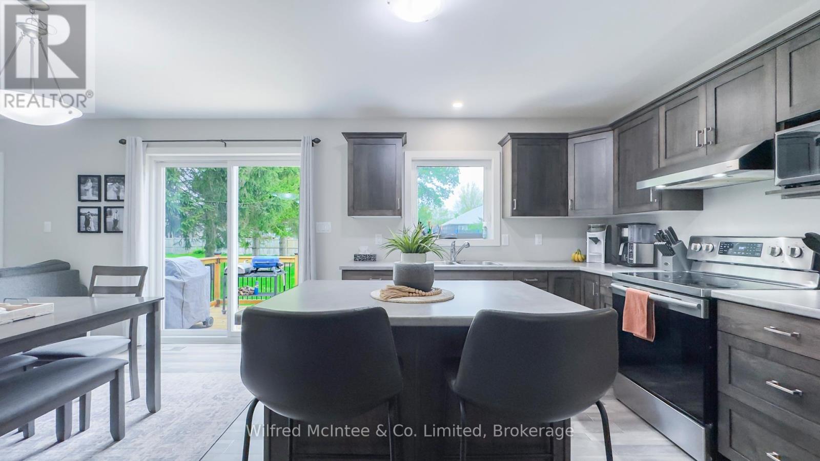 270 Albert Street, Huron East, Ontario  N0G 1H0 - Photo 5 - X12884240