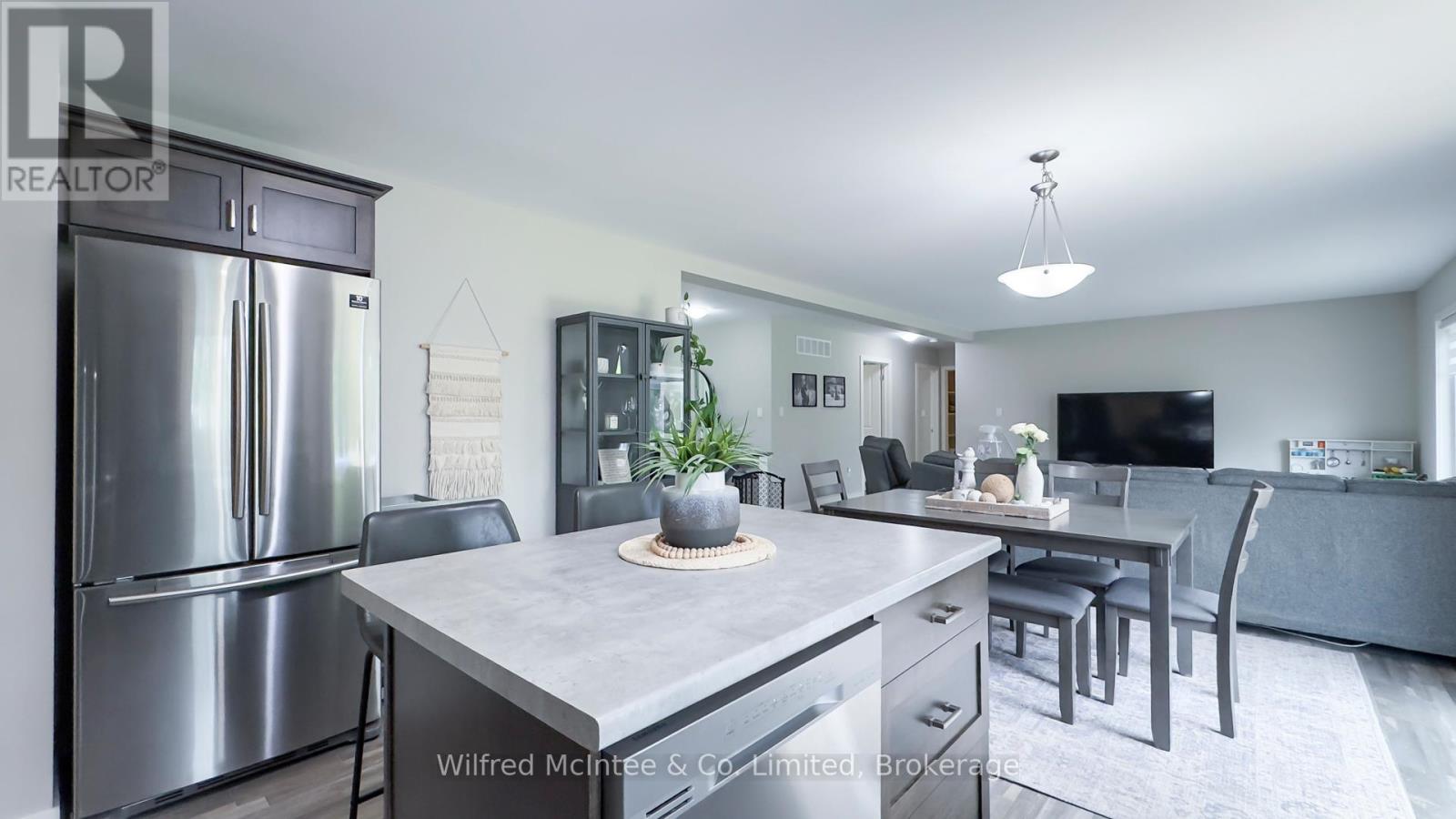 270 Albert Street, Huron East, Ontario  N0G 1H0 - Photo 8 - X12884240