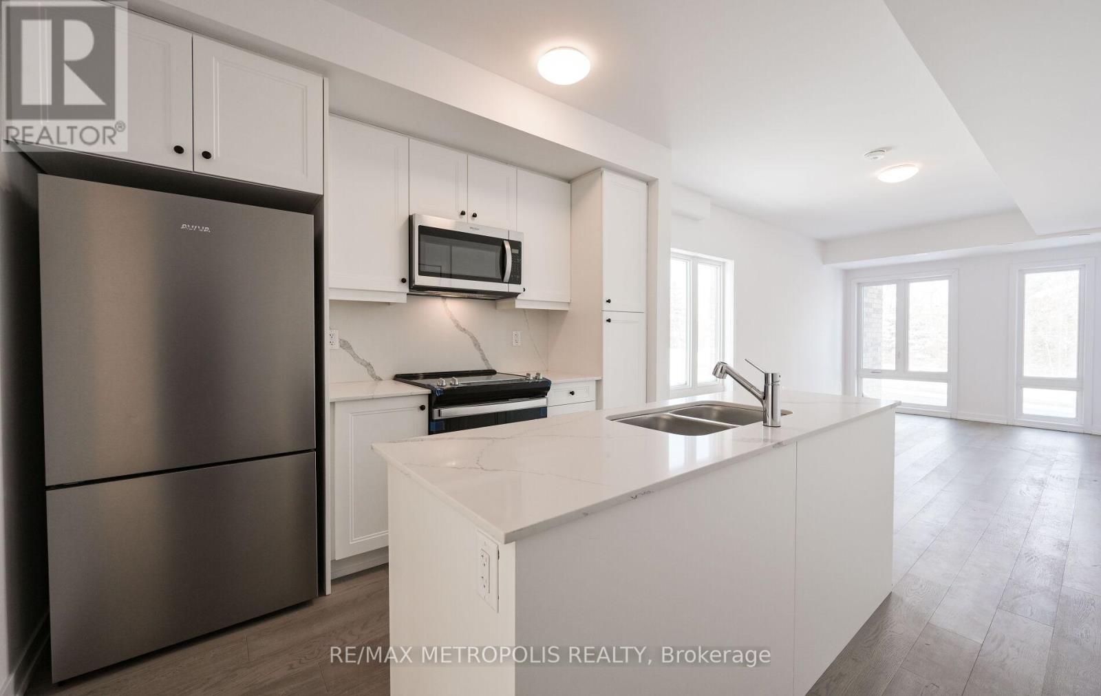 113 - 51 Jefferson Side Road, Richmond Hill, Ontario  L4E 1M1 - Photo 13 - N12884246