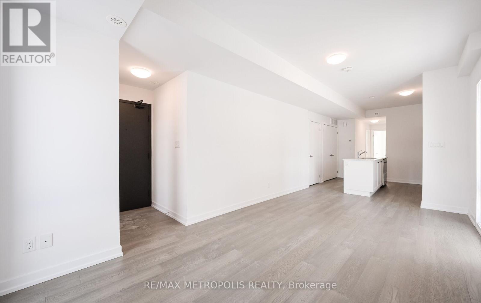 113 - 51 Jefferson Side Road, Richmond Hill, Ontario  L4E 1M1 - Photo 3 - N12884246